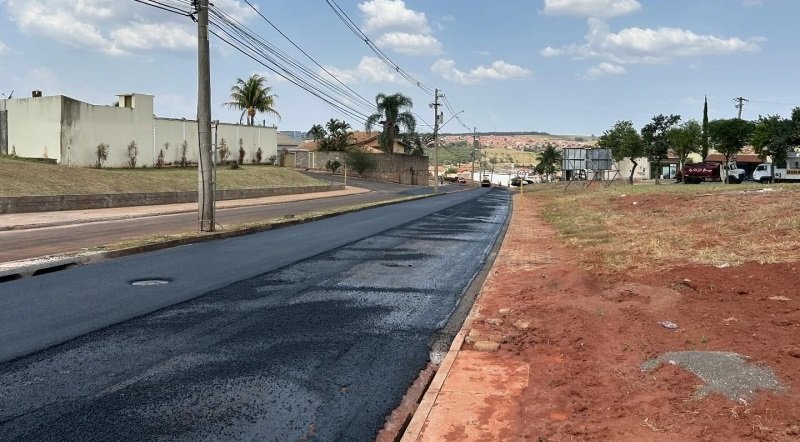 São Manuel: obras em avenida prosseguem com finalização de rotatória