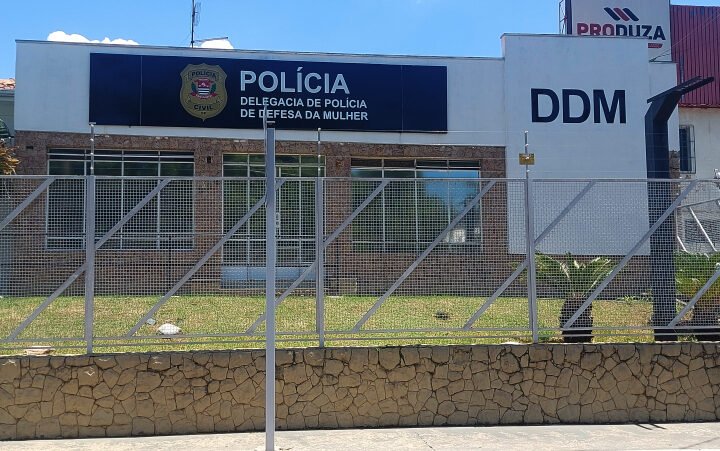 Polícia investiga suspeita de maus-tratos contra mulher acamada
