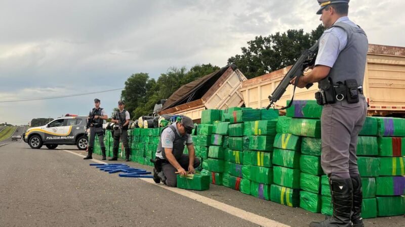 Polícia apreende 1 tonelada de maconha em carga de milho