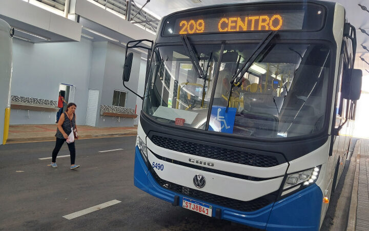 Eleitores terão ônibus gratuitos em Botucatu no dia da eleição