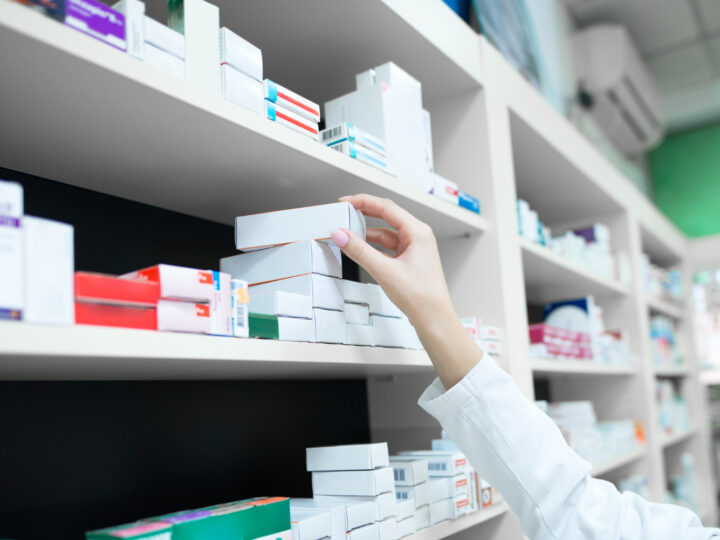 Mudanças na emissão e no controle de receitas médicas entram em vigor