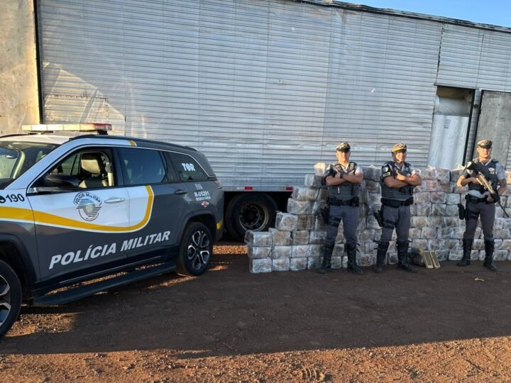 Polícia apreende 1 tonelada de maconha na região