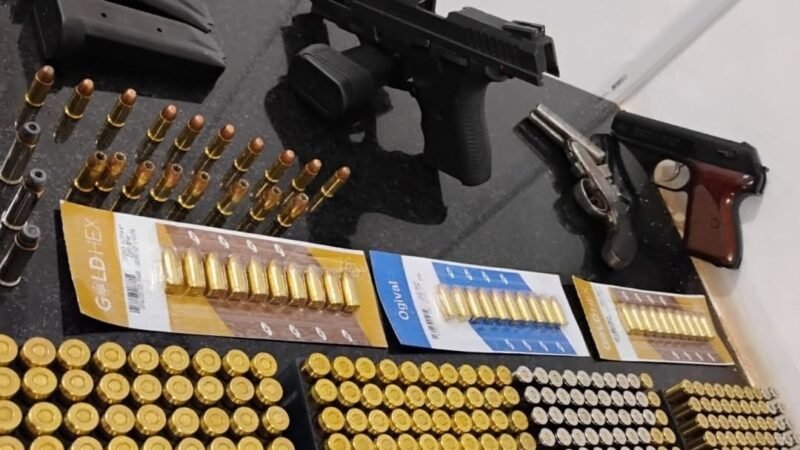 PM efetua apreensão de armas e munições
