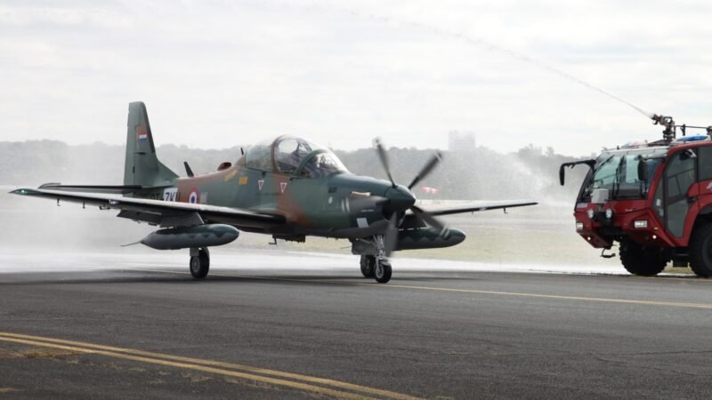 Embraer entrega 4 aeronaves Super Tucano para a Força Aérea Paraguaia