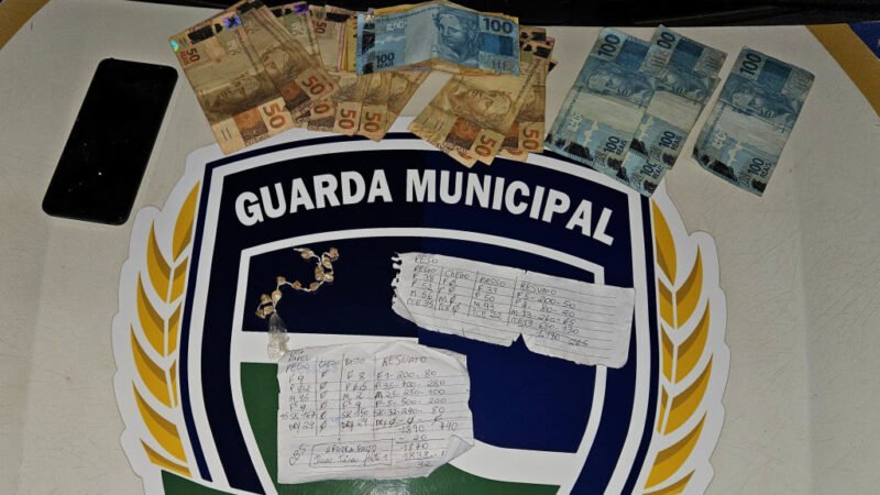 Dupla embriagada provoca acidente e vai presa por tráfico de drogas