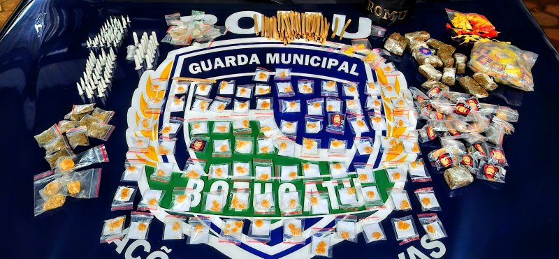 Traficante preso no primeiro dia de “trabalho” em biqueira