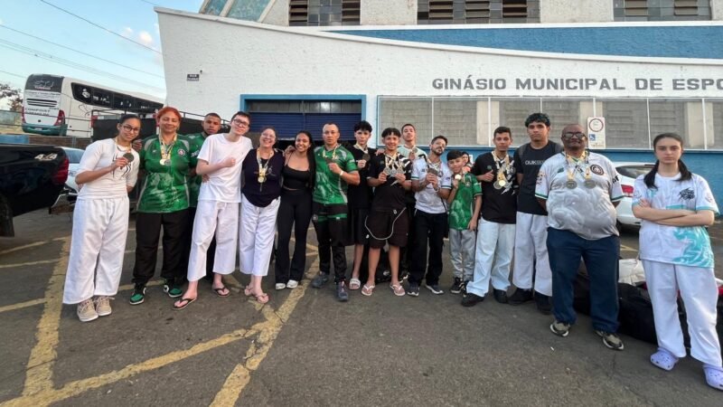Karatê de Botucatu conquista 19 medalhas em torneio regional