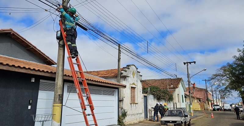 Prefeitura de Avaré e CPFL iniciam força-tarefa para remoção de fios irregulares