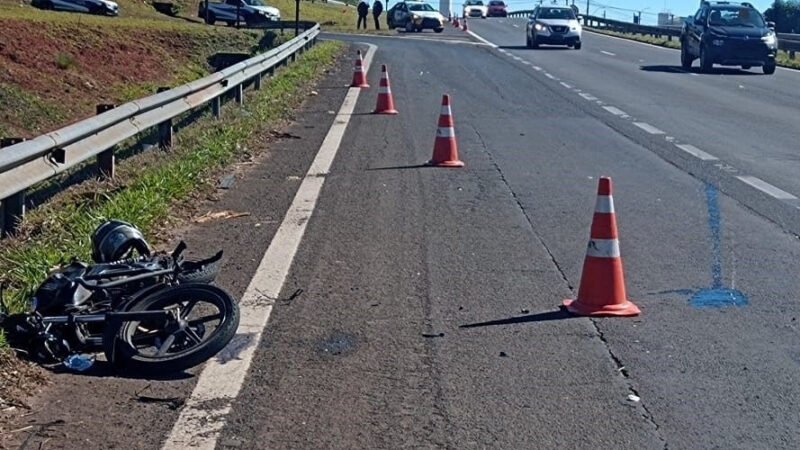 Garupa de moto morre ao sofrer queda e ser atropelado na Marechal Rondon