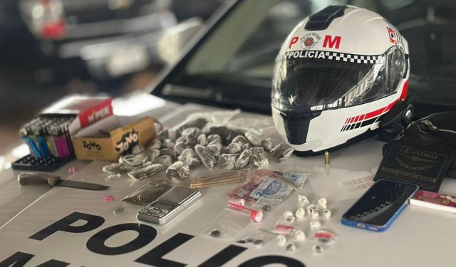 Motoboy do tráfico preso ao conduzir veículo na contramão