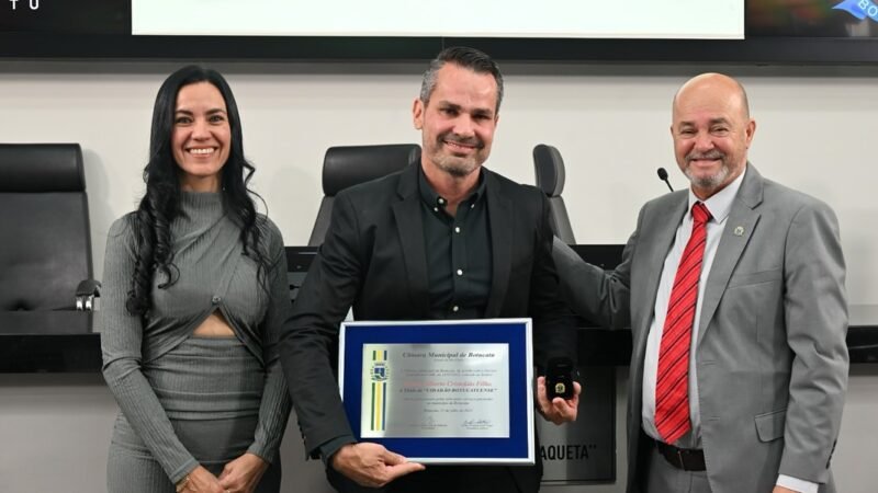 Empresário Carlos Cristofalo Filho recebe título de Cidadão Botucatuense