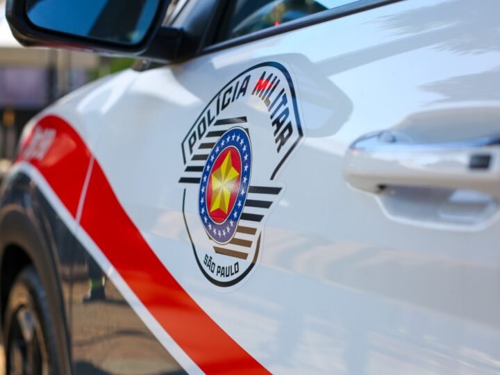 Ex-detento baleado ao provocar confusão em ônibus e agredir policial