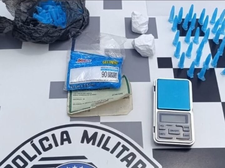 Homem é denunciado por tráfico de drogas pelo padrasto