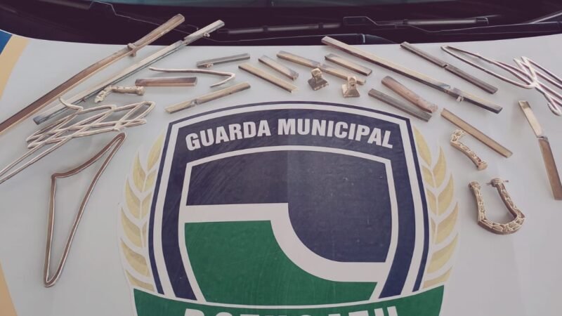 Dupla autuada por furto de objetos de bronze em cemitério