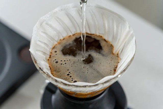 Perigoso para a saúde, enema de café se populariza e preocupa especialistas