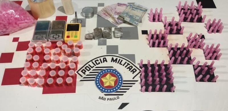 Traficante preso ao tentar esconder drogas no guarda-roupa