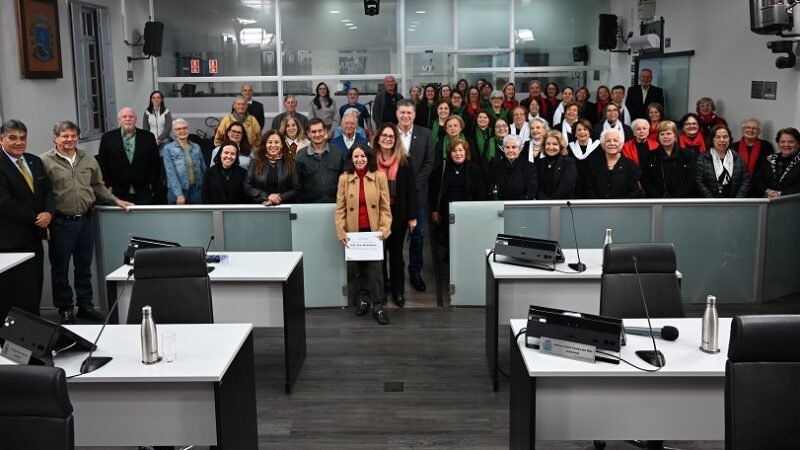 Câmara de Botucatu realiza sessão em homenagem à comunidade italiana