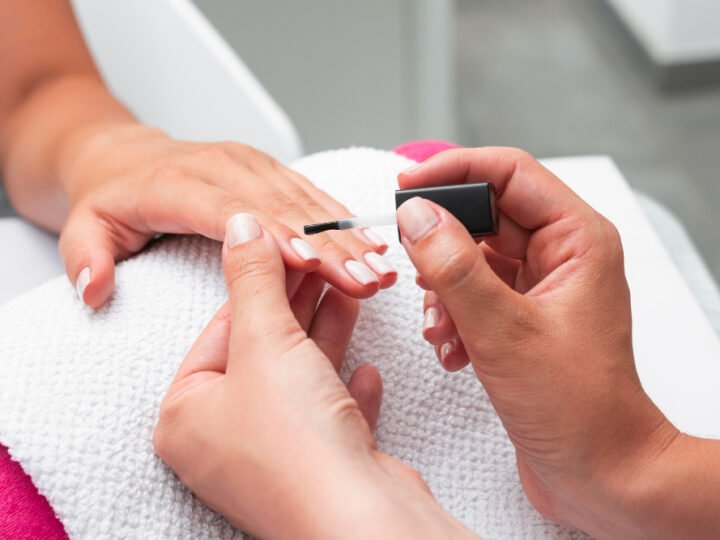 Câmara aprova projeto que reconhece profissão de designer de unhas