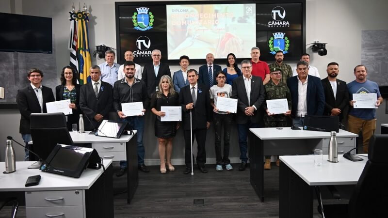 Câmara de Botucatu entrega diploma a Doadores de Sangue e Órgãos