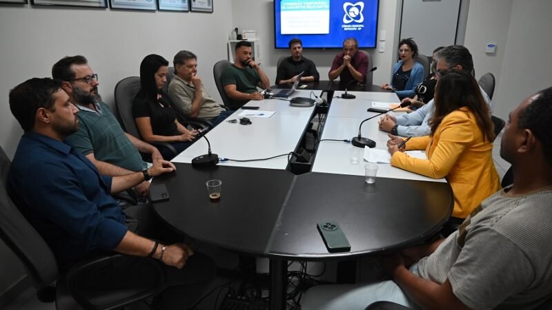 Câmara debate pagamento de funcionários terceirizados da Prefeitura