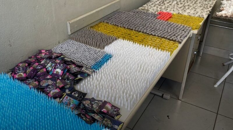 Dupla presa por tráfico após ação da PM em “casa bomba”