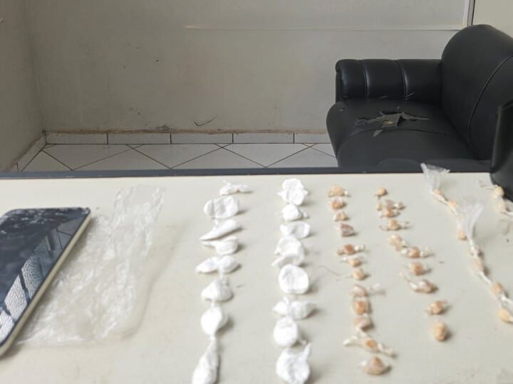 Traficante tenta se esconder em mercado para escapar de flagrante