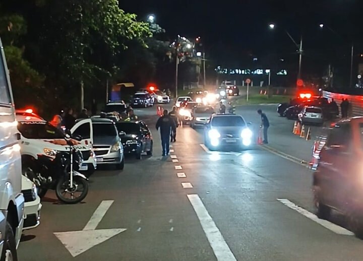 Fiscalização averigua mais de 500 veículos em Botucatu