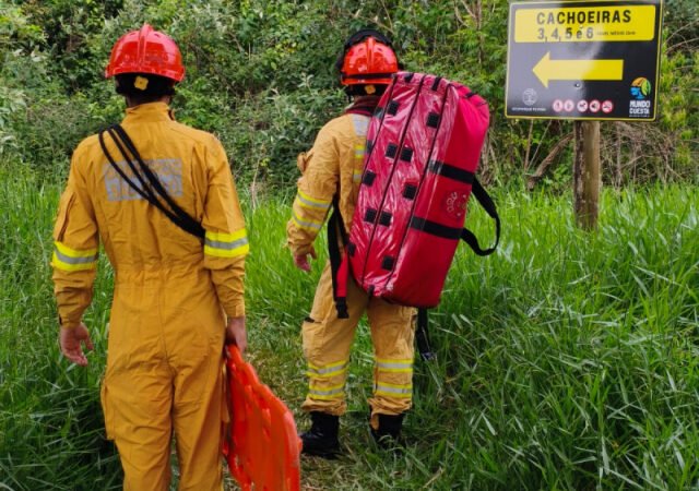Botucatu: turista precisa ser resgatado em trilha de cachoeira