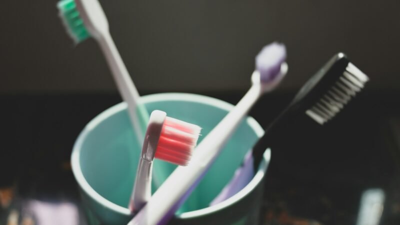 Má saúde bucal aumenta risco de AVC e males cardiovasculares