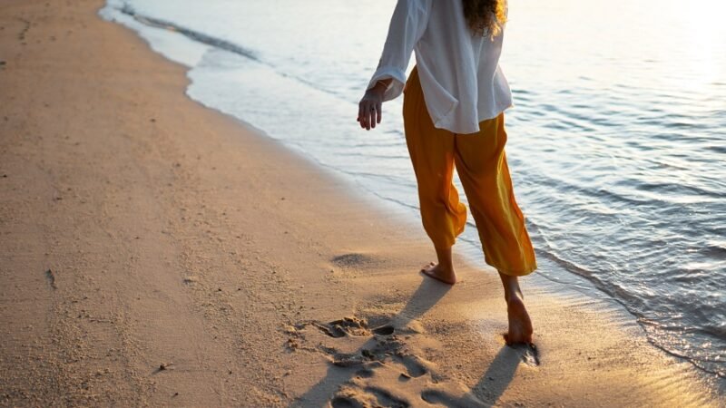 Como o contato com sol, mar e natureza fortalece corpo e mente
