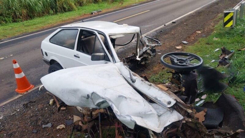 Colisão entre carros deixa um morto na região