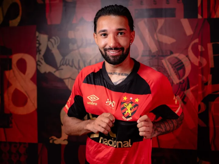 Sport Recife oficializa contratação de Clayson