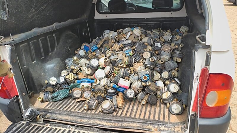 Dono de ferro-velho preso por armazenar 600 hidrômetros furtados da Sabesp