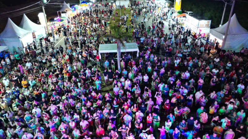 Mais de 50 mil foliões estiveram no Carnaval de Botucatu