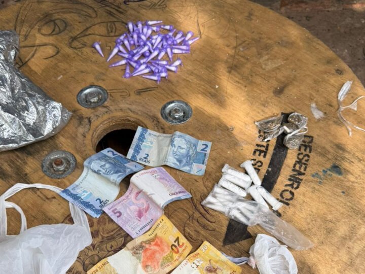 Cadeirante preso traficando ao lado da sobrinha de 11 anos