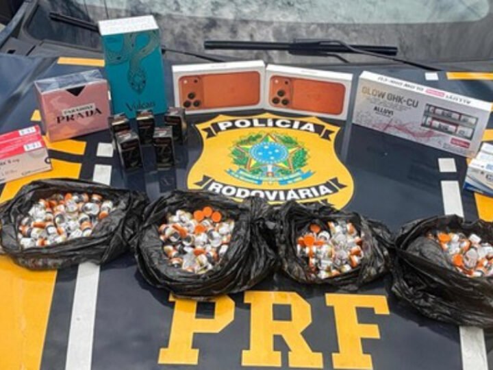 Pai e filho flagrados com remédios ilegais em viagem para Botucatu