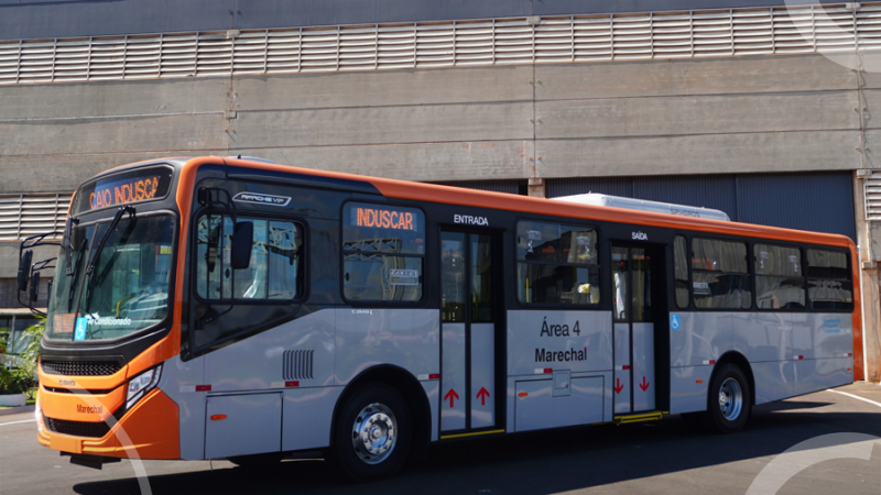 Caio inicia entrega de 23 ônibus ao transporte urbano de Brasília