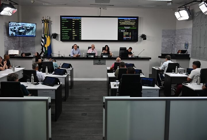 Câmara de Botucatu aprova nome de rua e 30 requerimentos
