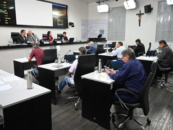 Vereadores aprovam reajuste de 5% para os servidores municipais