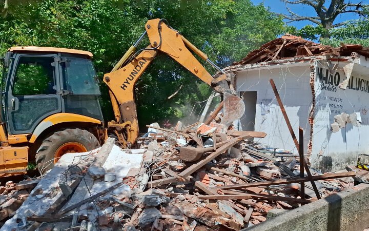 Prefeitura inicia obras de novo estacionamento da Rua Curuzu