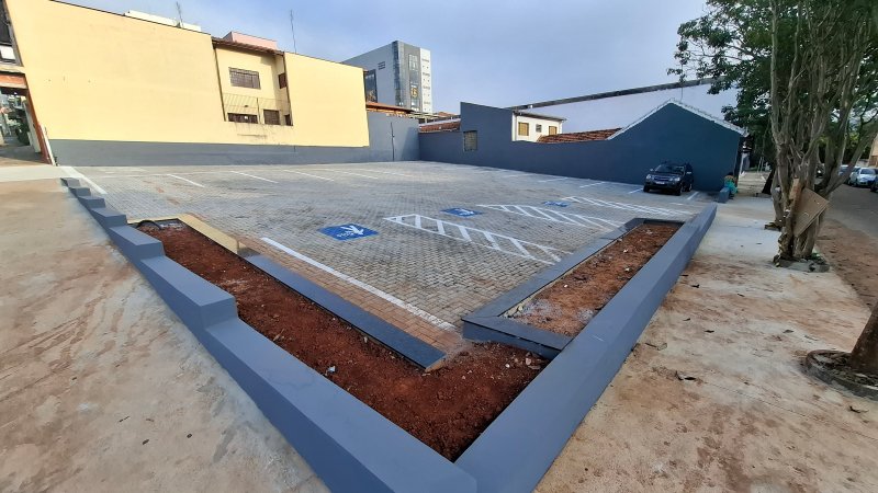 Bolsões viabilizam mais vagas de estacionamento no Mercado Municipal