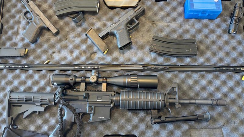 Arsenal apreendido em casa de CAC após denúncia de violência doméstica