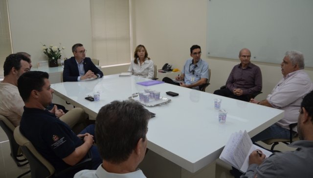 Unesp Botucatu e CATI discutem ações em fertilidade do solo