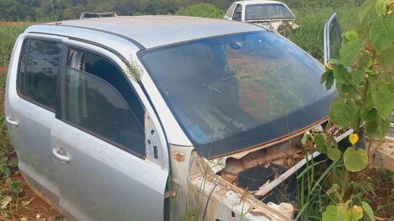 Dupla presa em ação de combate a desmanches irregulares de veículos