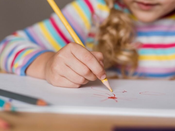 Escolas de São Manuel inscrevem para oficinas gratuitas de desenho e dança