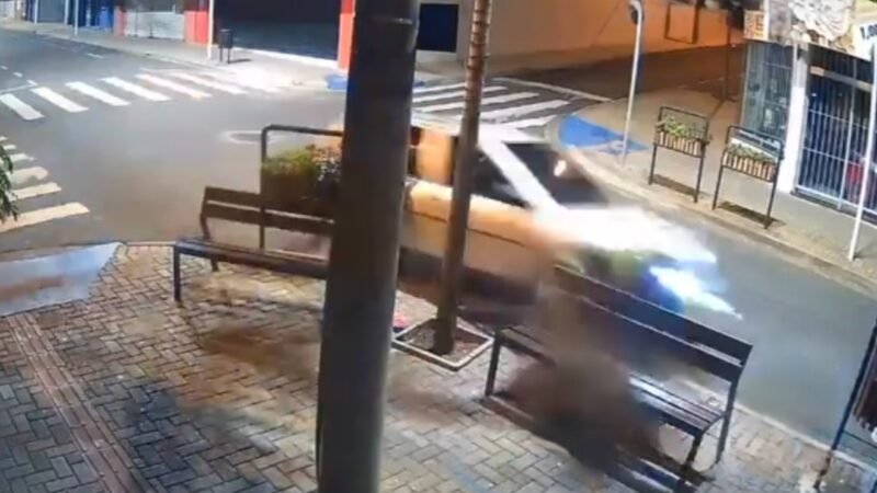 Muralha Virtual auxilia na identificação de condutores que danificaram patrimônio público