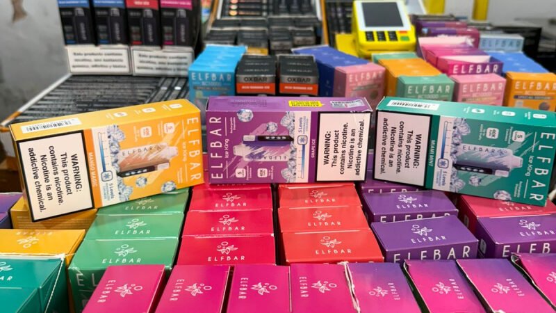 Polícia Civil apreende centenas de cigarros eletrônicos ilegais