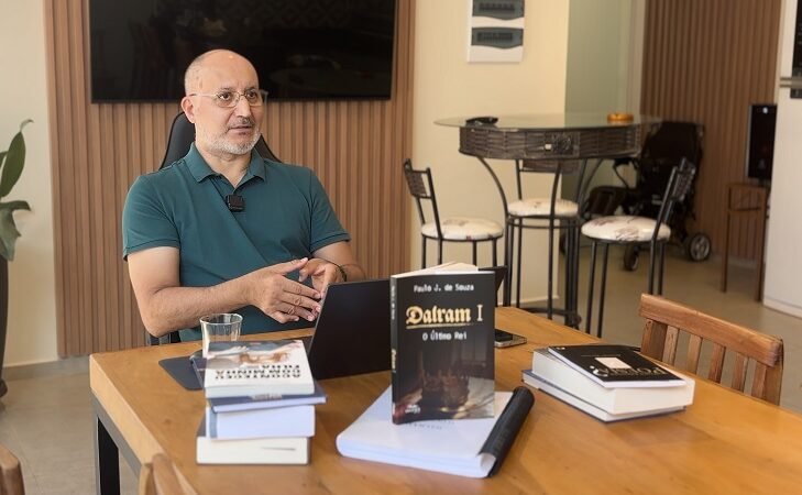 Historiador botucatuense lança romance ambientado no início do Império Romano