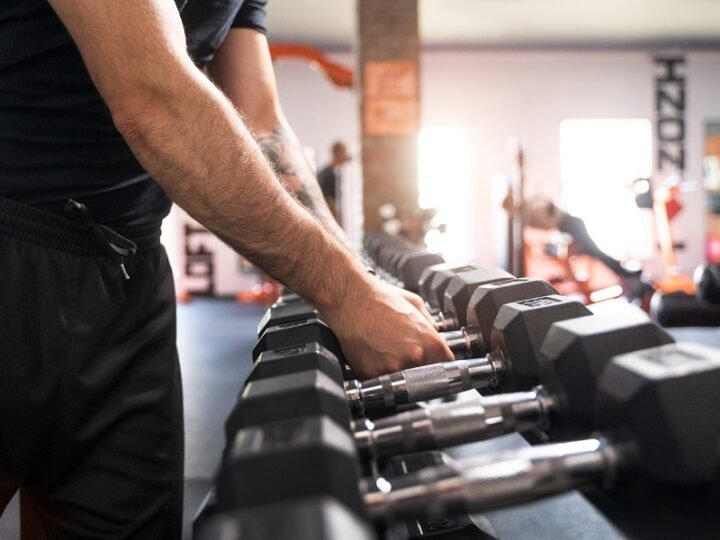 Academias deverão dispor de profissionais capacitados para pessoas idosas ou com deficiência