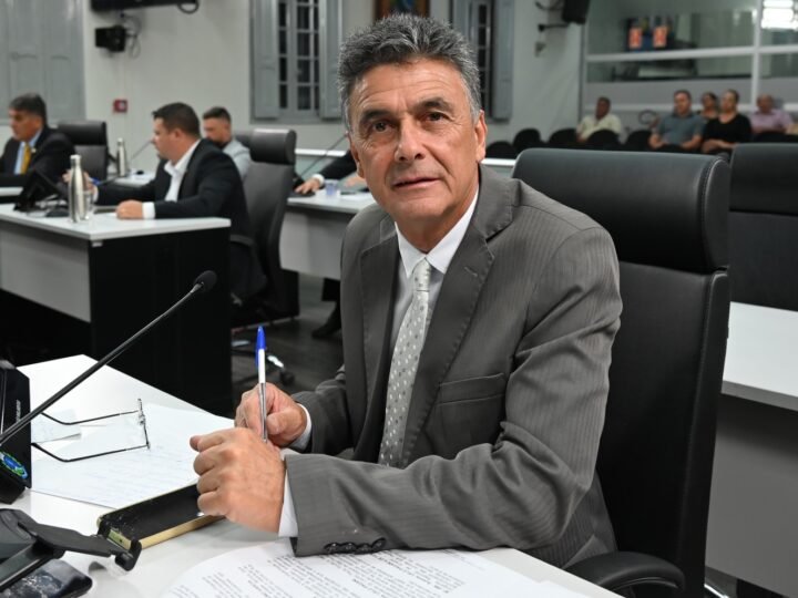 Abelardo anuncia pré-candidatura a deputado estadual
